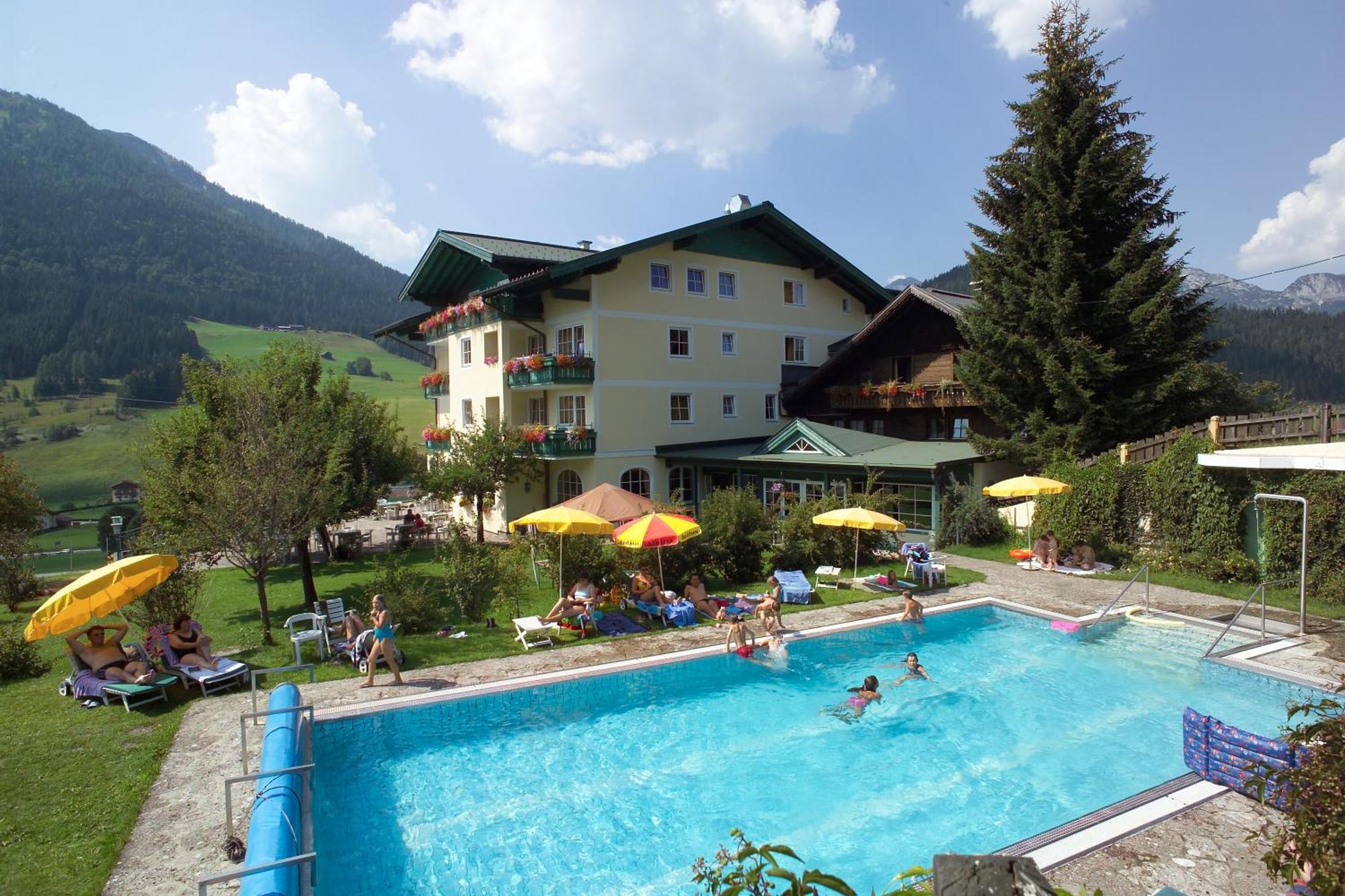 Wohlfuehlresort Und Feriengut Martinerhof Sankt Martin am Tennengebirge Εξωτερικό φωτογραφία