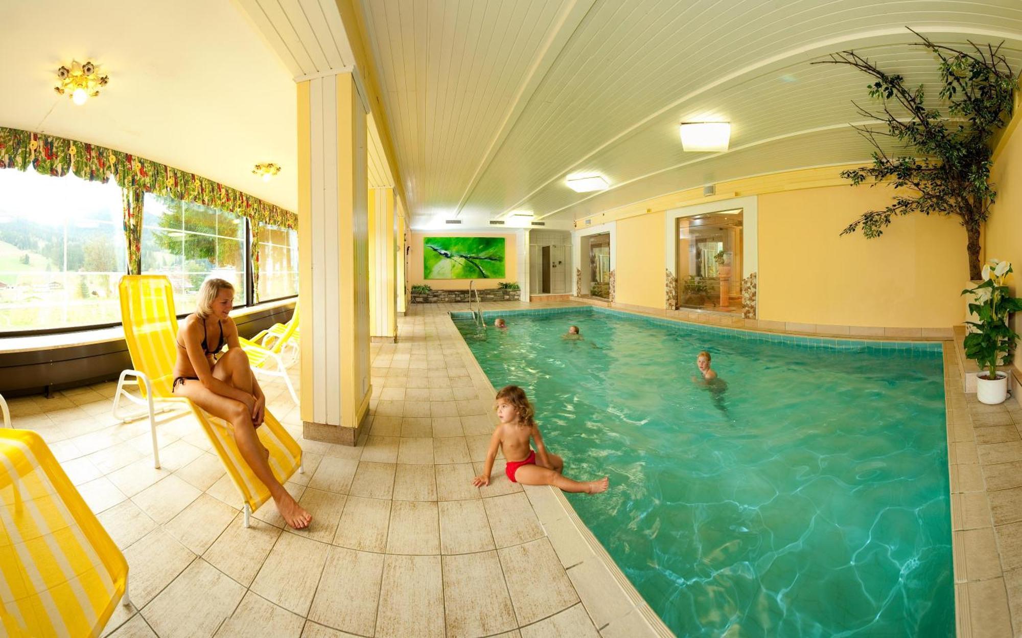 Wohlfuehlresort Und Feriengut Martinerhof Sankt Martin am Tennengebirge Εξωτερικό φωτογραφία