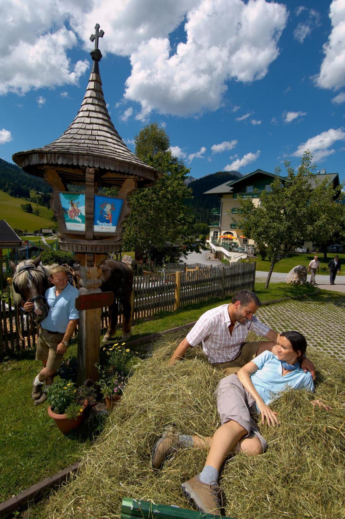 Wohlfuehlresort Und Feriengut Martinerhof Sankt Martin am Tennengebirge Εξωτερικό φωτογραφία