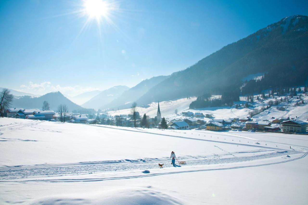 Wohlfuehlresort Und Feriengut Martinerhof Sankt Martin am Tennengebirge Εξωτερικό φωτογραφία