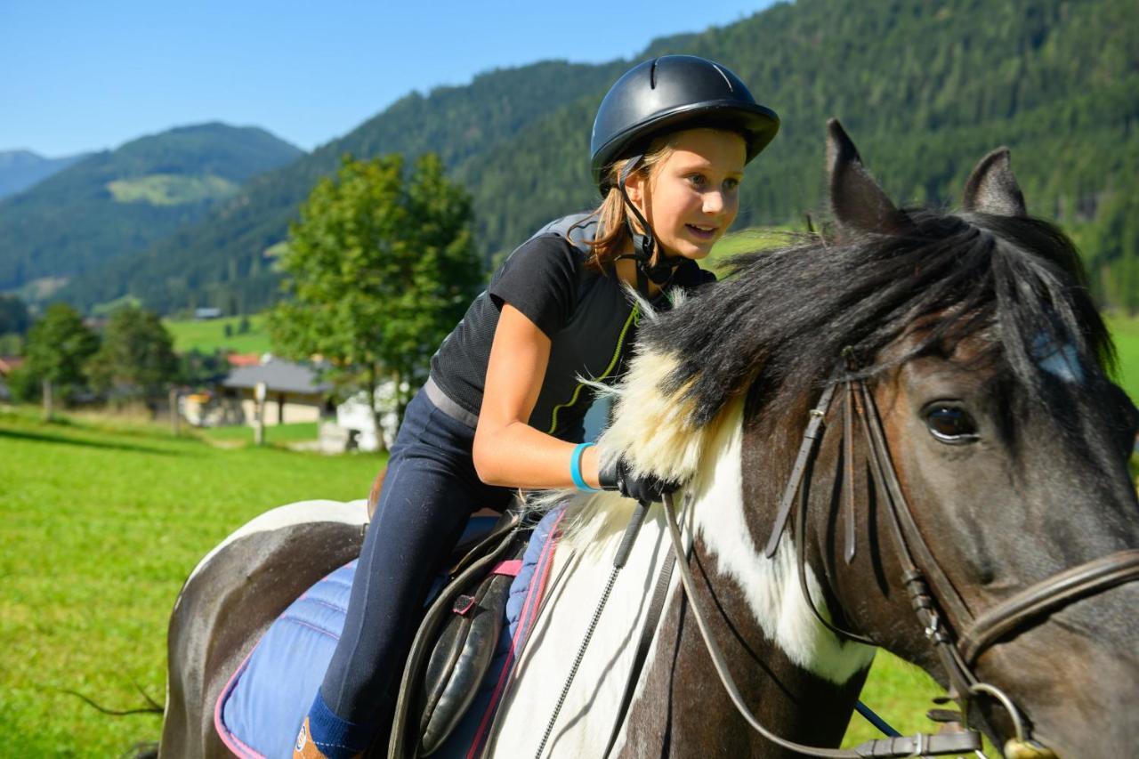 Wohlfuehlresort Und Feriengut Martinerhof Sankt Martin am Tennengebirge Εξωτερικό φωτογραφία
