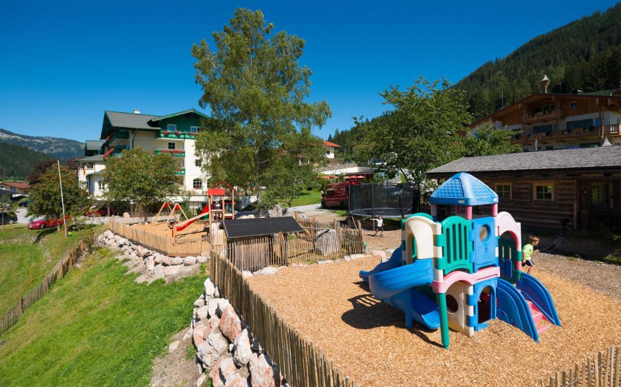 Wohlfuehlresort Und Feriengut Martinerhof Sankt Martin am Tennengebirge Εξωτερικό φωτογραφία