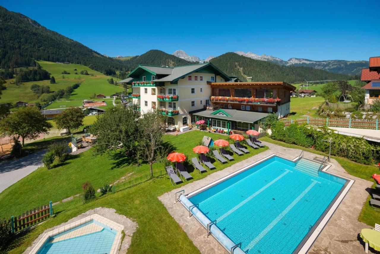 Wohlfuehlresort Und Feriengut Martinerhof Sankt Martin am Tennengebirge Εξωτερικό φωτογραφία